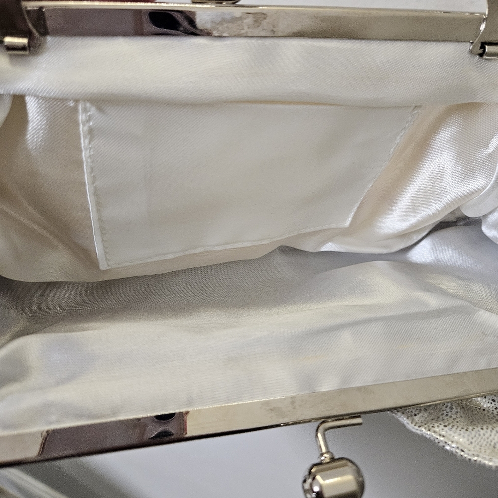 Elegant Silver Clutch Bag - Picture 9 of 13